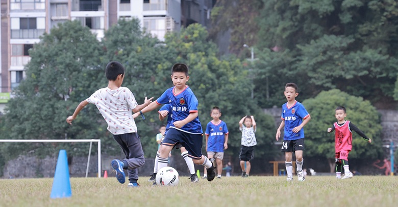 運(yùn)動(dòng)伴成長(zhǎng)